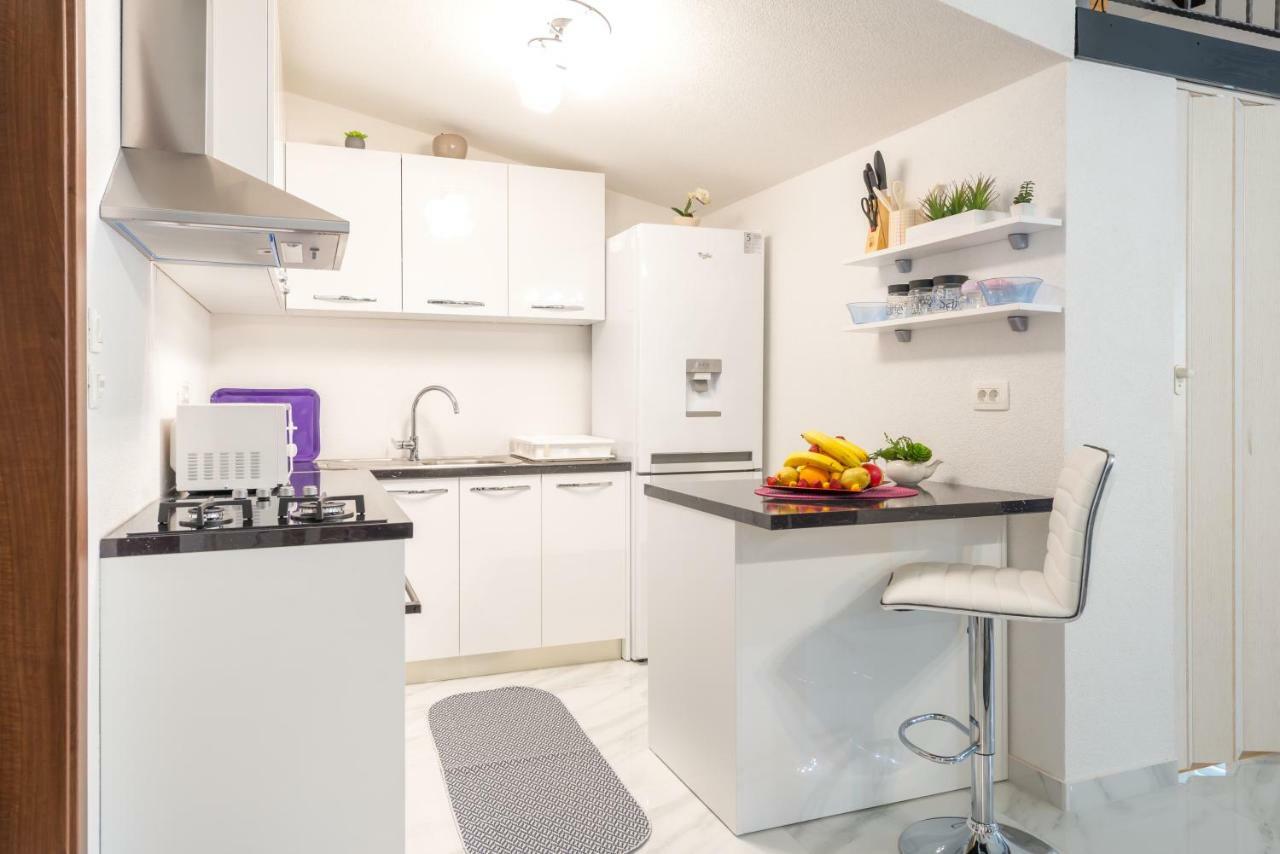 Tranquility And Nature In 4 Bedroom With Sea View Mokošica 외부 사진