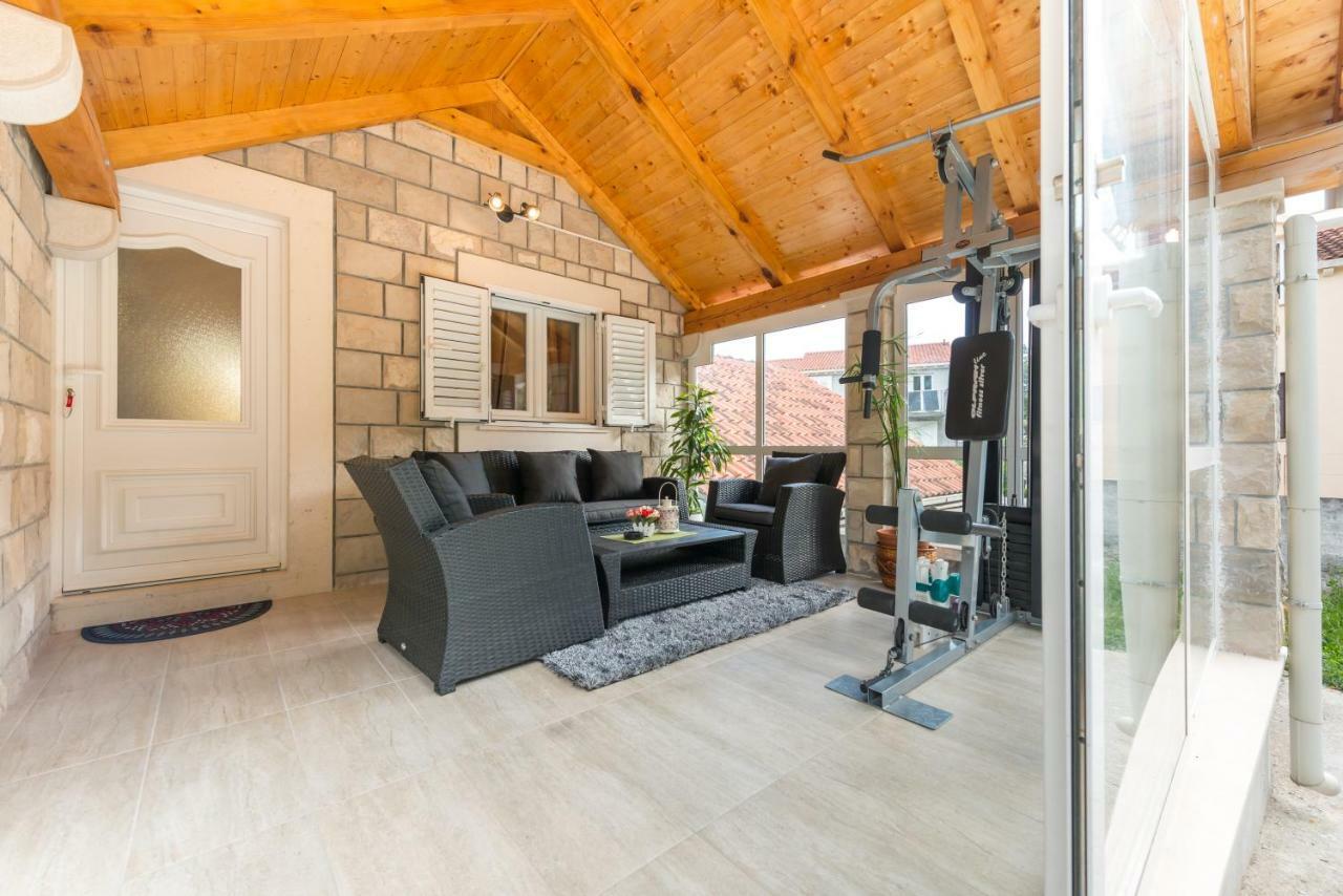 Tranquility And Nature In 4 Bedroom With Sea View Mokošica 외부 사진