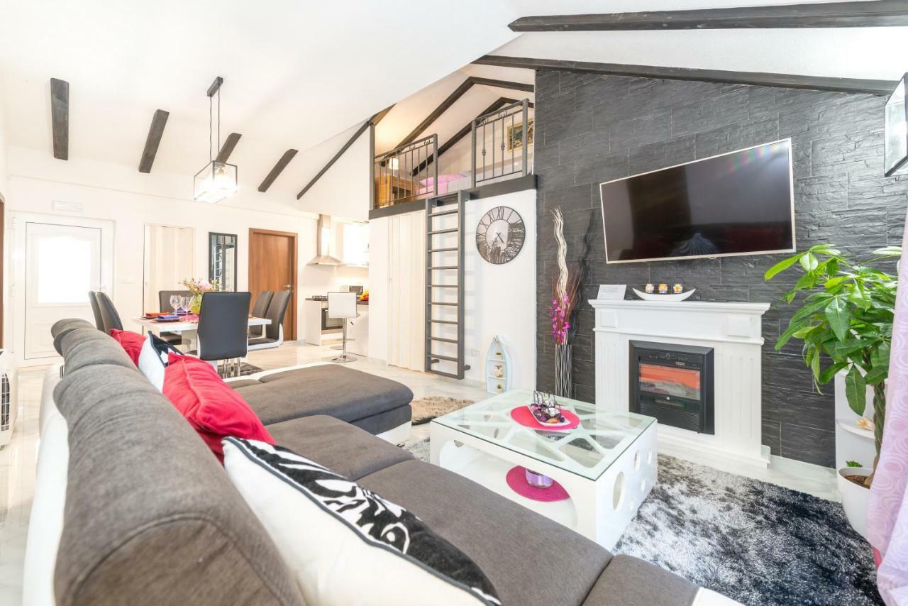 Tranquility And Nature In 4 Bedroom With Sea View Mokošica 외부 사진