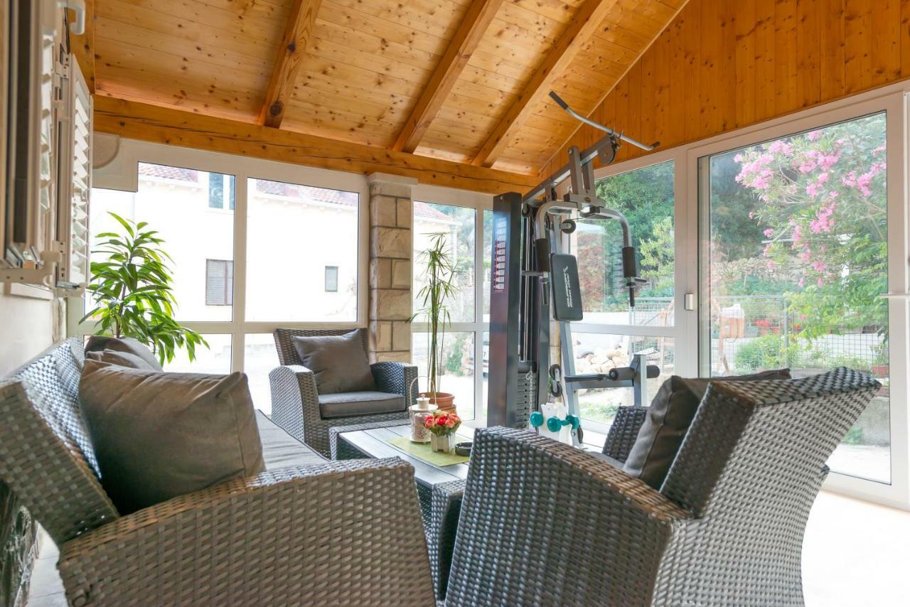 Tranquility And Nature In 4 Bedroom With Sea View Mokošica 외부 사진