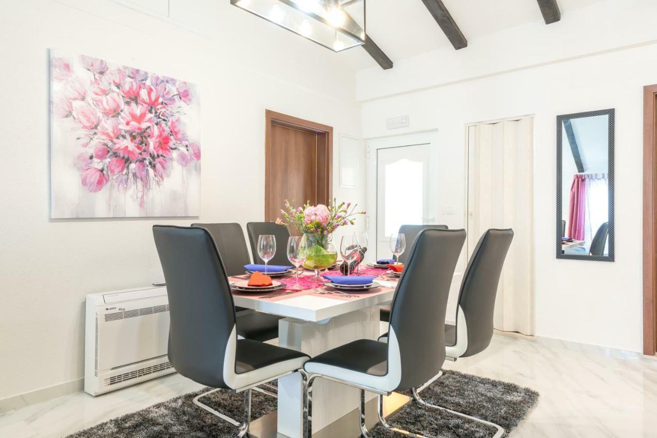Tranquility And Nature In 4 Bedroom With Sea View Mokošica 외부 사진
