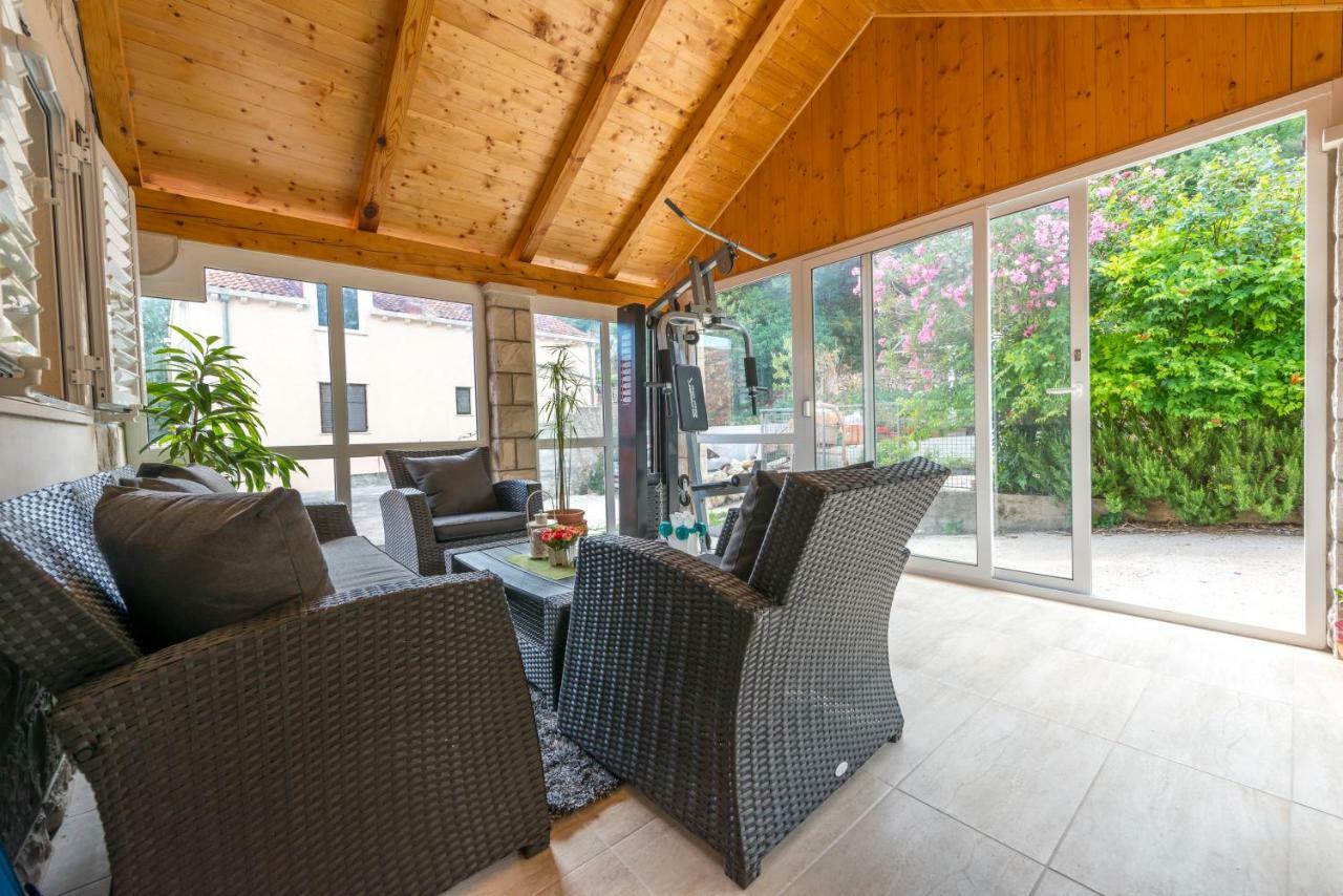 Tranquility And Nature In 4 Bedroom With Sea View Mokošica 외부 사진