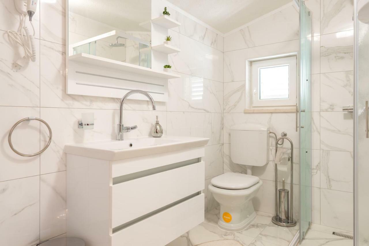 Tranquility And Nature In 4 Bedroom With Sea View Mokošica 외부 사진