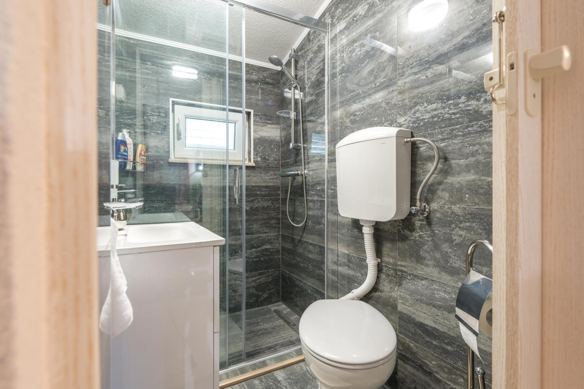 Tranquility And Nature In 4 Bedroom With Sea View Mokošica 외부 사진